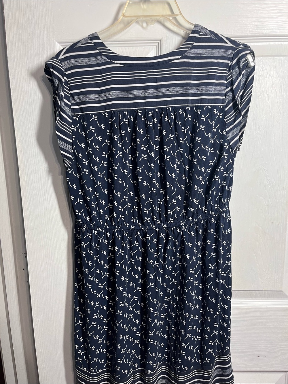 LOFT Navy and White Printed Sleeveless Midi Dress - Picture 9 of 9